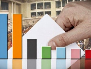 Δημοσκόπηση ΠΑΜΑΚ: Καθηλωμένο προβάδισμα για ΝΔ - Μετακινήσεις προς το κέντρο